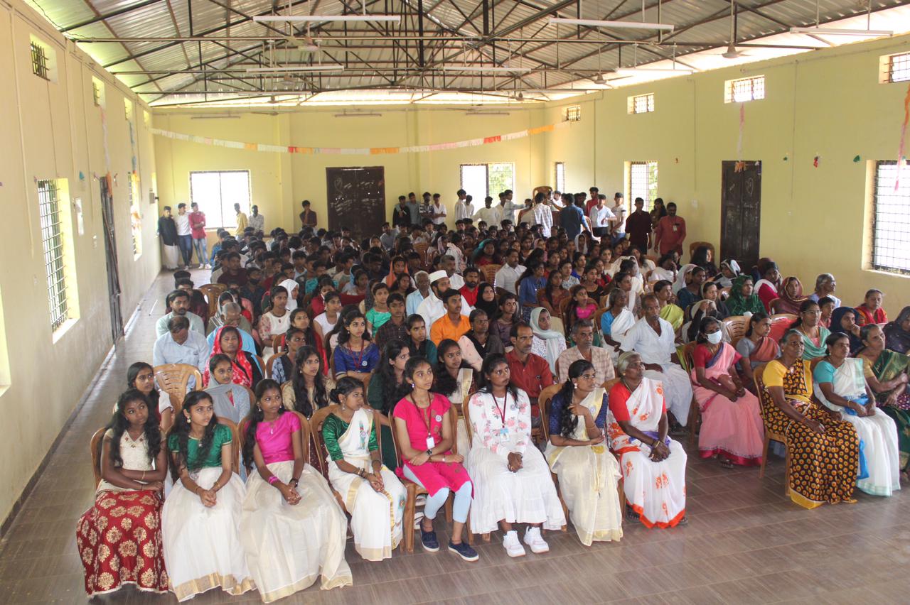 ഓണക്കൈനീട്ടം images - GHSS Vaduvanchal