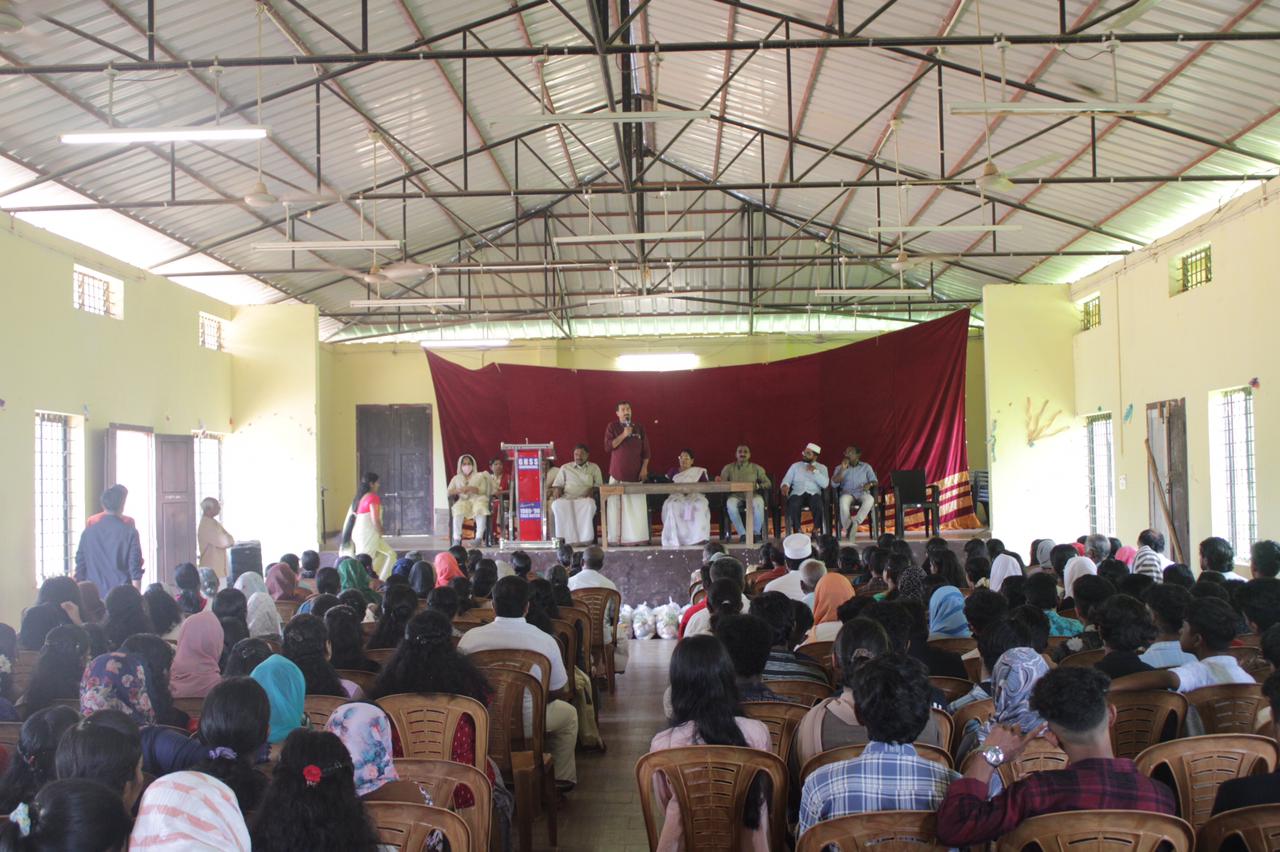 ഓണക്കൈനീട്ടം images - GHSS Vaduvanchal